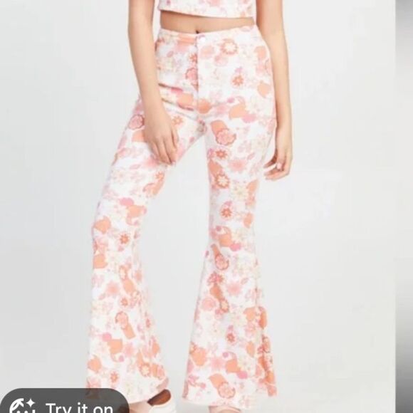 Altar'd State Denim - Altar'd State Peach and White Floral Pants